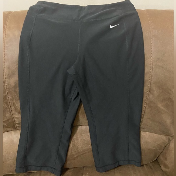 Nike dri fit crop work out pants; small - Picture 1 of 5